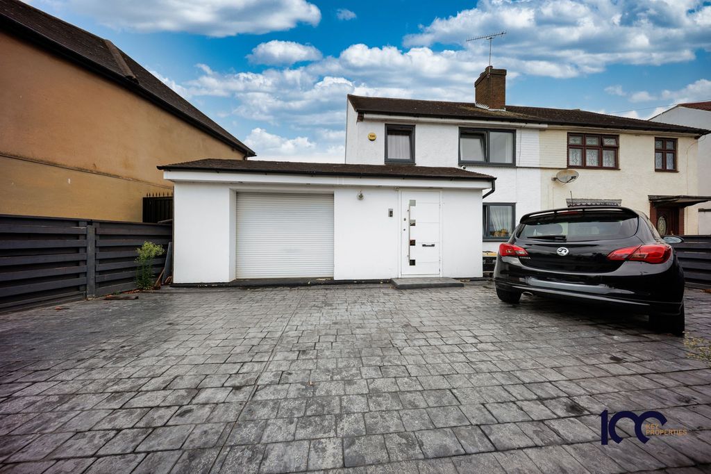 Property photo 1 of 23