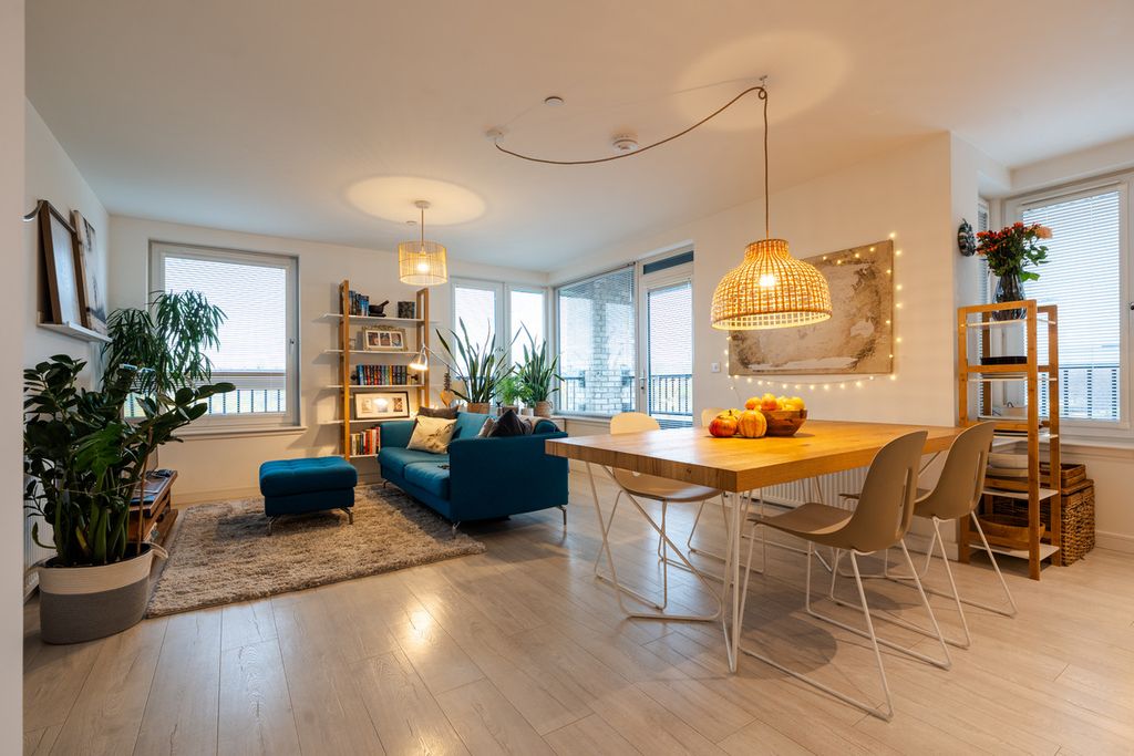 Property photo 2 of 22