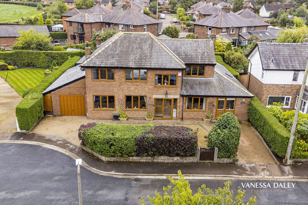 Property photo 1 of 43