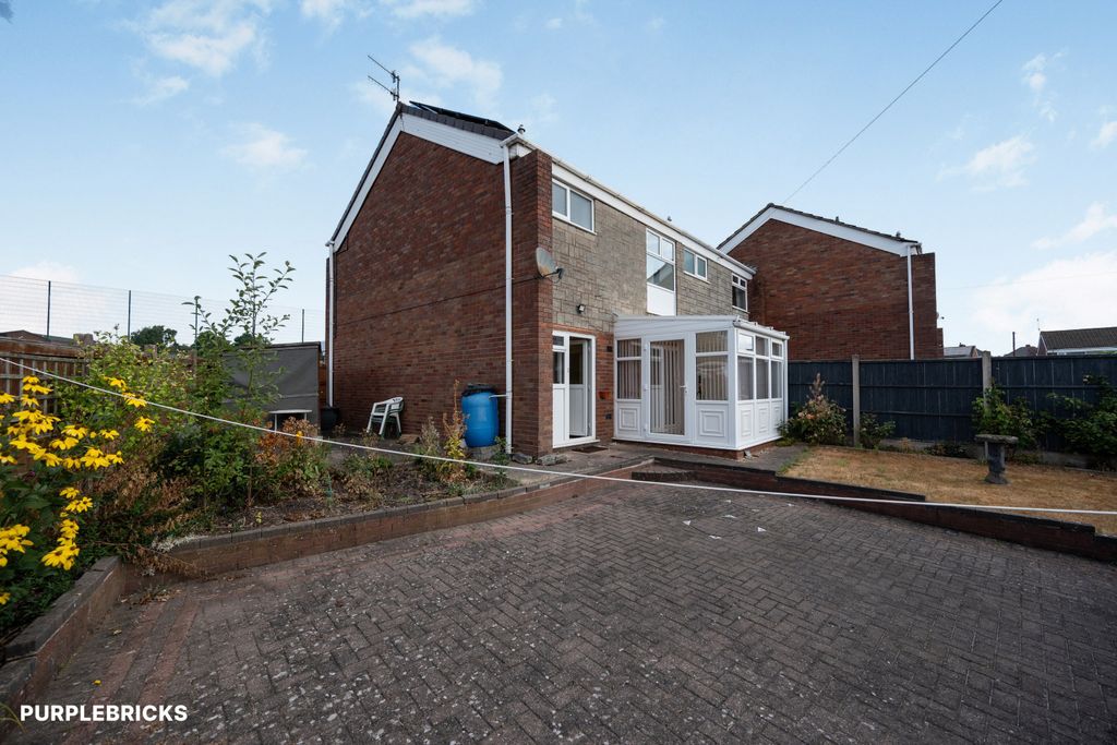 Property photo 2 of 21