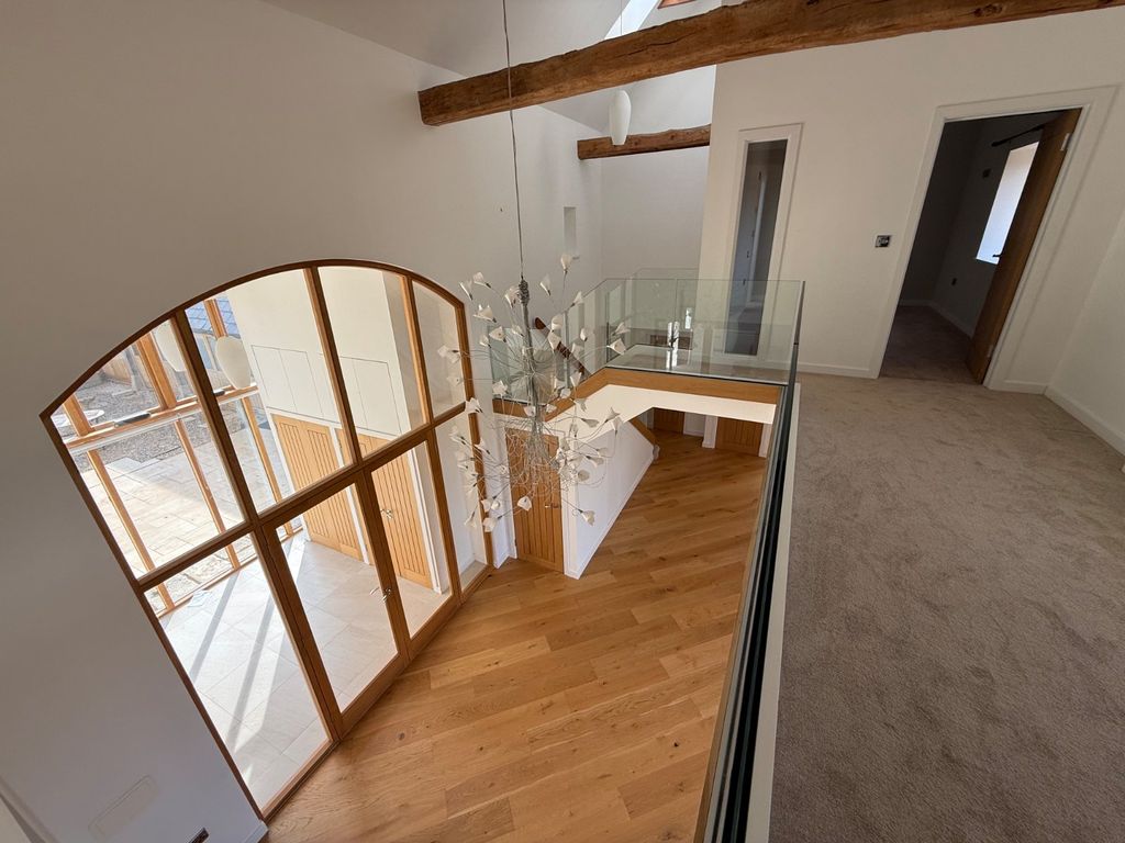 2 bed barn conversion to rentQuaker Barn, Coates, Cirencester GL7 photo 5