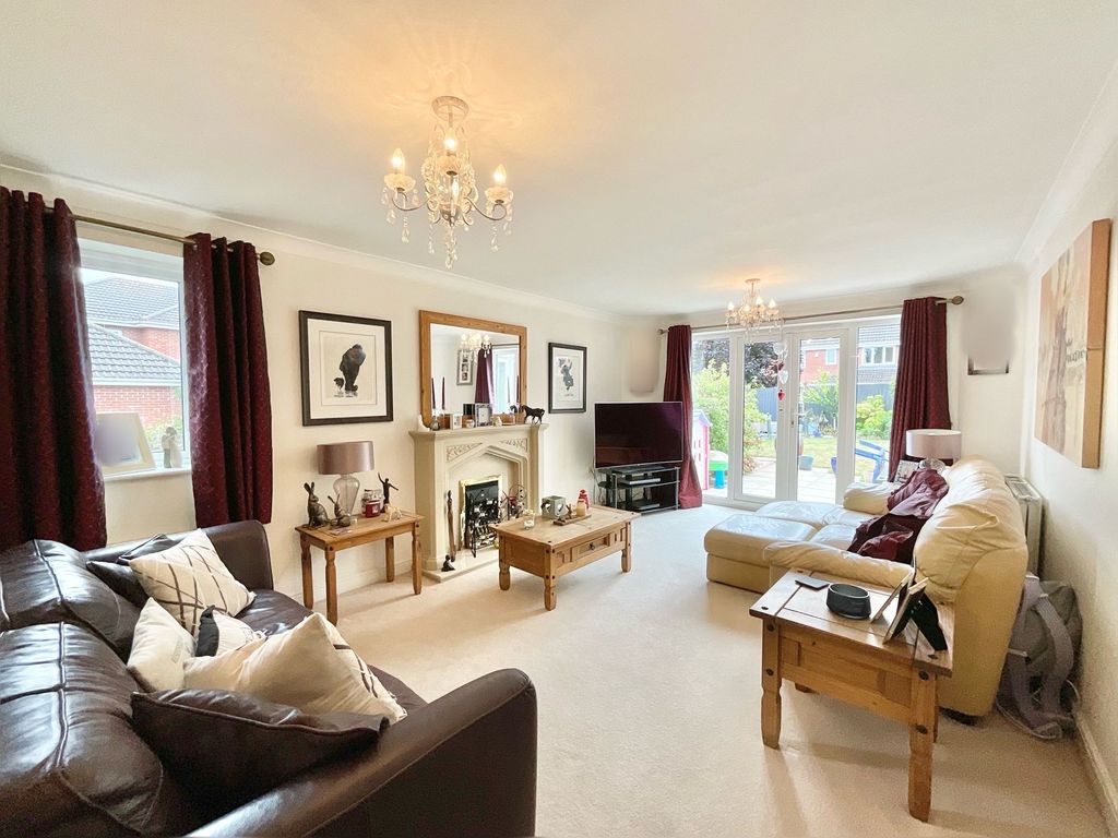 Property photo 3 of 32