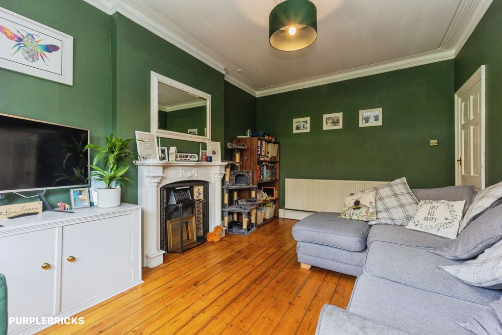 Property photo 2 of 24
