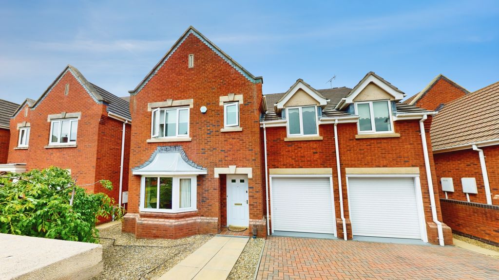Property photo 1 of 31 0Be13B4d-05282026_164833