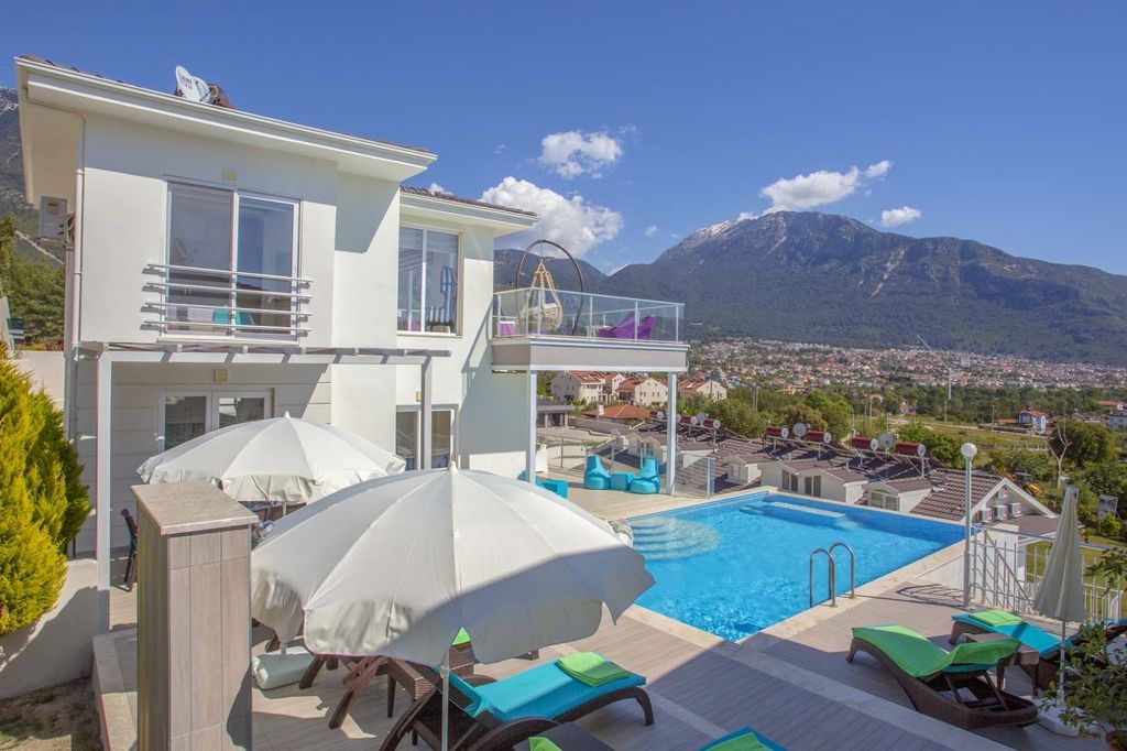 Property photo 2 of 24 A Glamorous 4-Bedroom Fethiye Property For Sale - A Piece Of Paradise