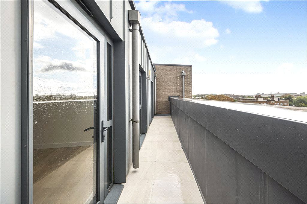 Property photo 3 of 16 Balcony