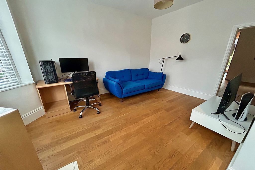 Property photo 3 of 16 Living Room