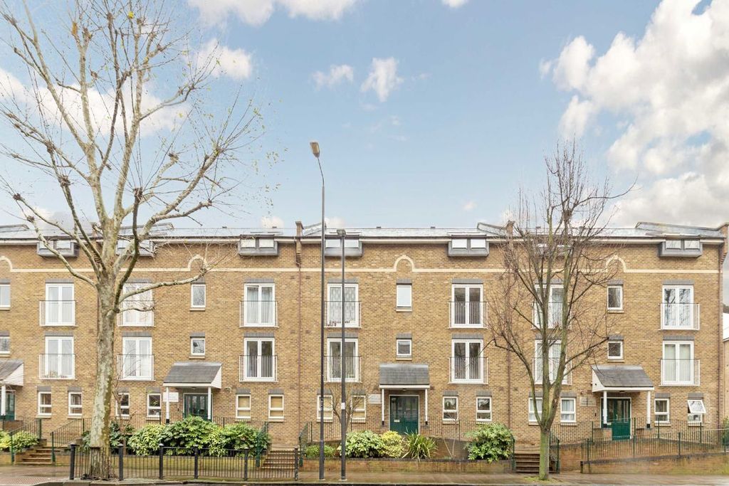 Property photo 1 of 5