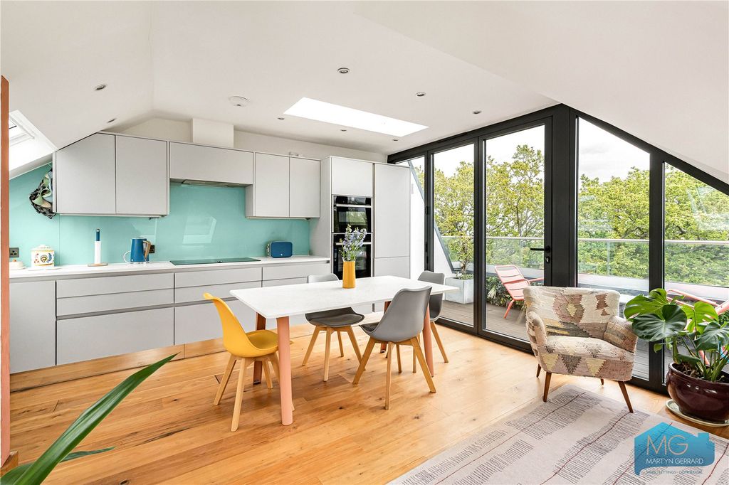 Property photo 1 of 28 Picture No. 22