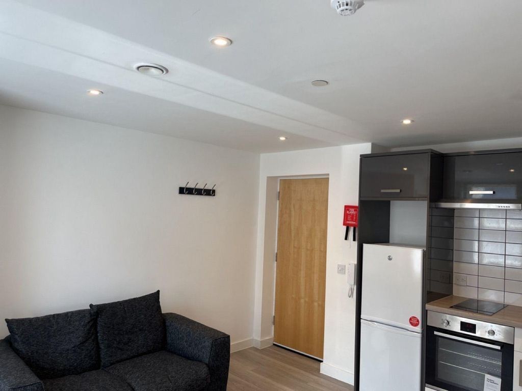 Property photo 1 of 10 Lounge 1.0.Jpg