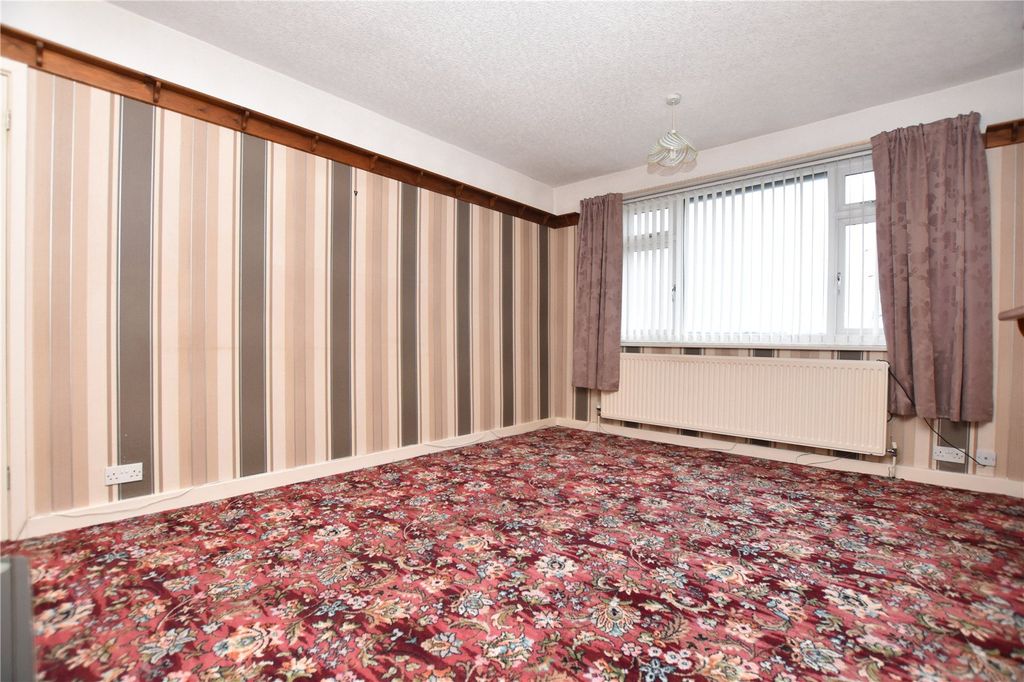 Property photo 3 of 27 Picture No. 11