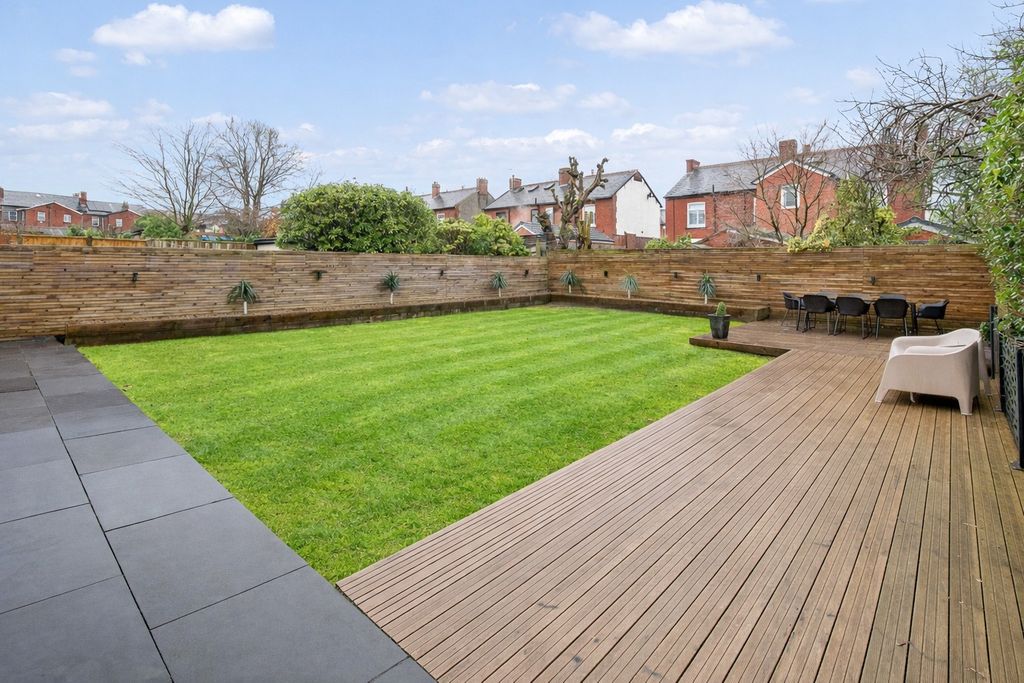 Property photo 2 of 73 4869354