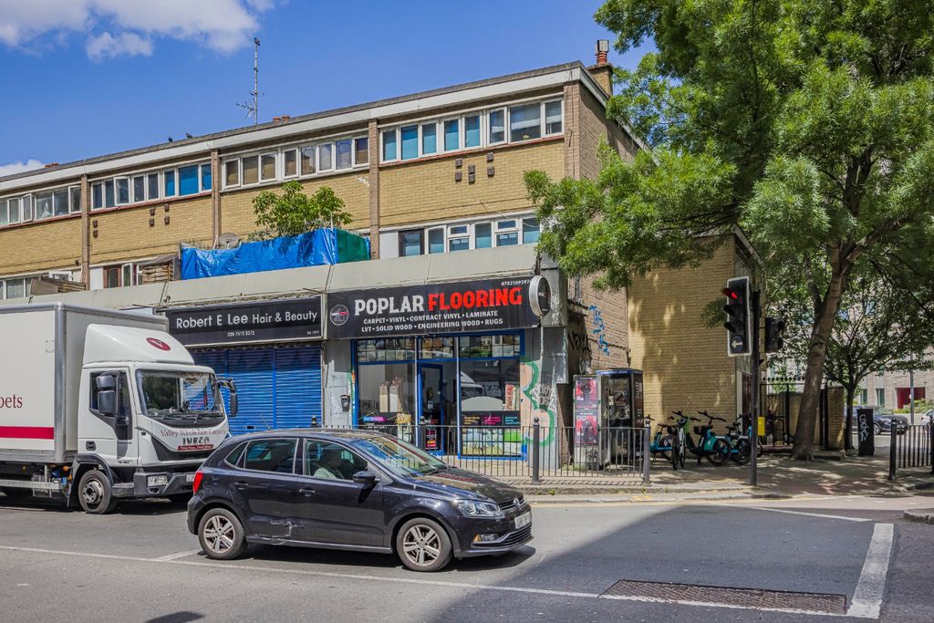 Property photo 2 of 10 4043732