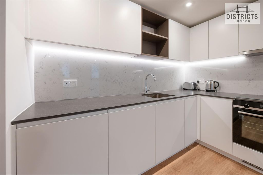 Property photo 2 of 11 Kitchen Wm.Png