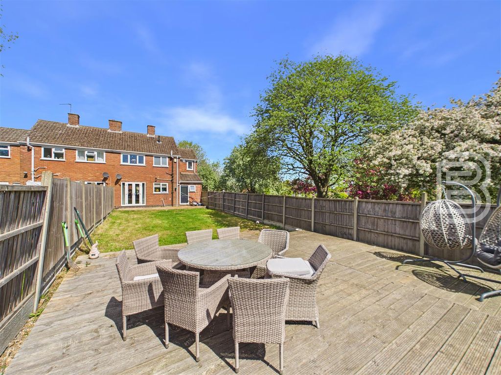 Property photo 2 of 14 Garden (1).Jpg