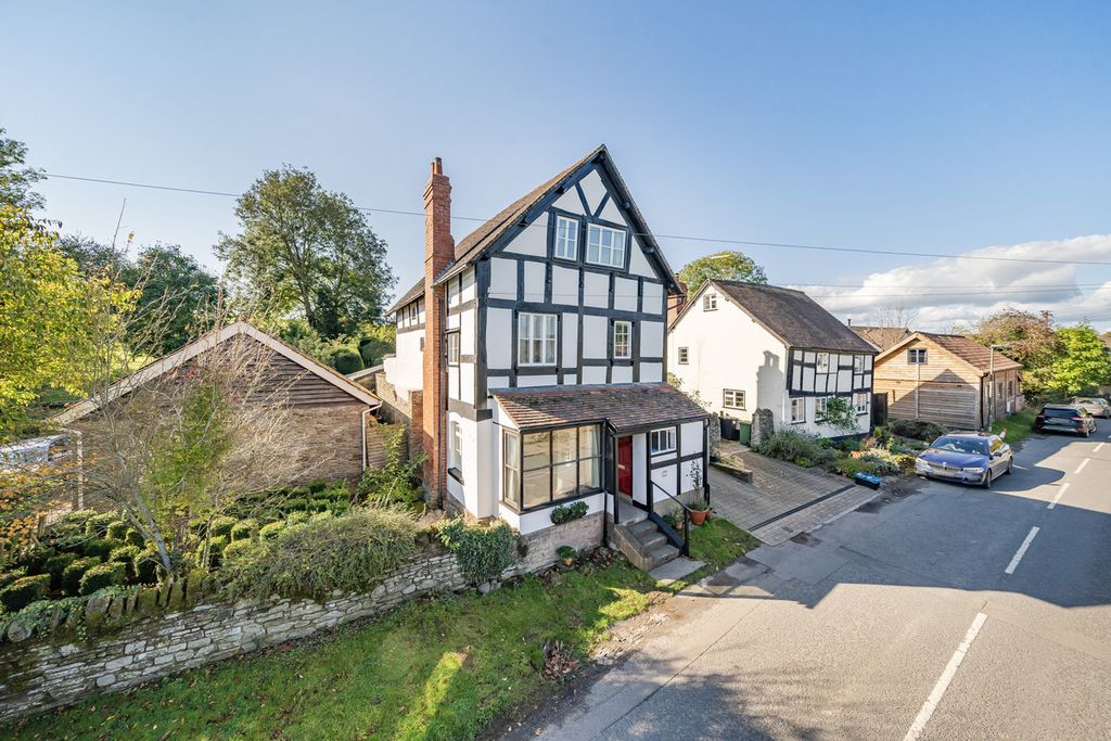 Property photo 3 of 28