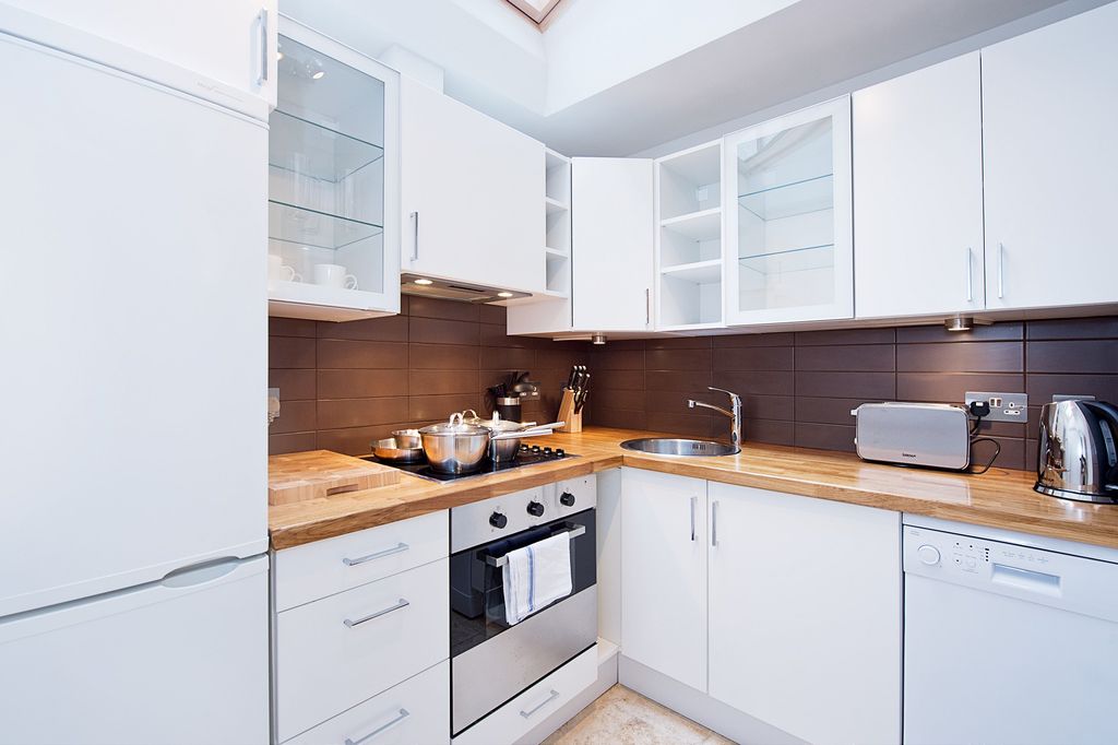 Property photo 3 of 9 Picture 3