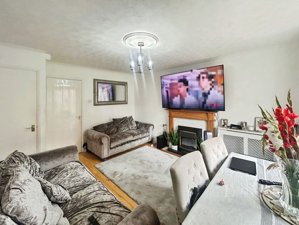 Property photo 2 of 15 Pbox-Img.Jpg
