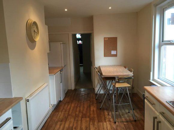 Property photo 1 of 6 180092_527543_Kitchen.Jpg