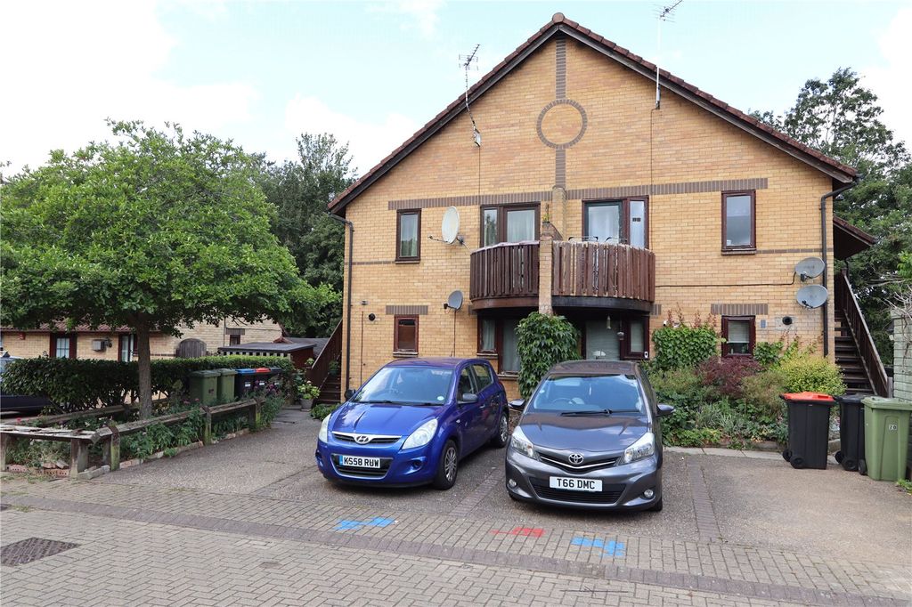 Property photo 1 of 9 Picture No. 05