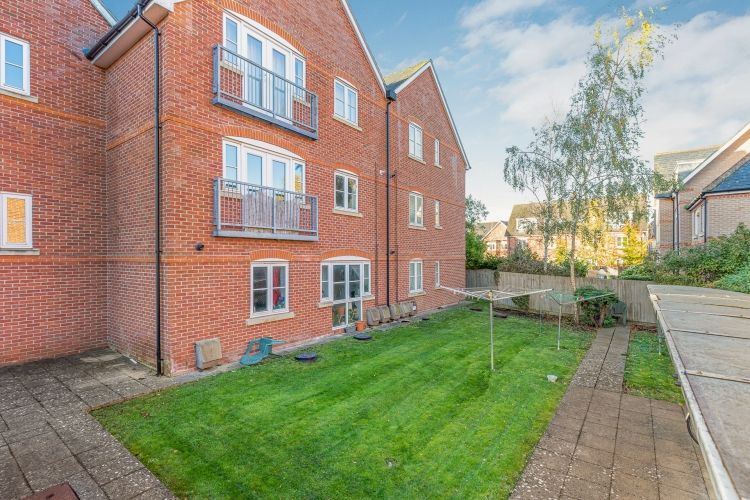 Property photo 2 of 12 308000