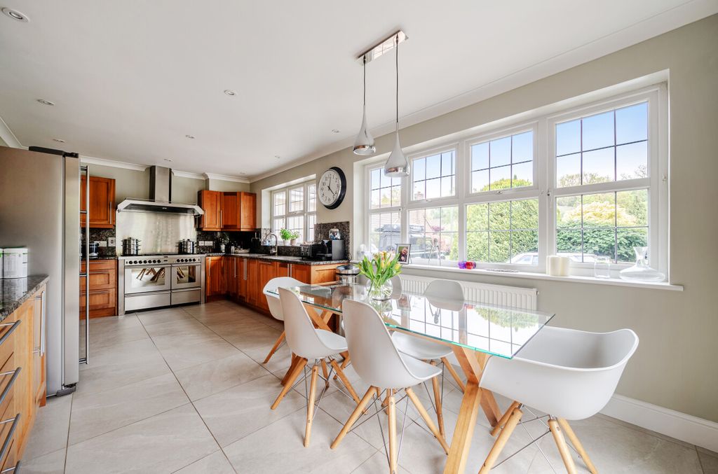 Property photo 2 of 20 1446416-16-69E77F...