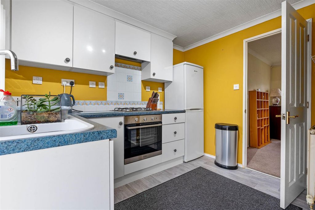 Property photo 3 of 21 10 Avon View (18 Of 23).Jpg