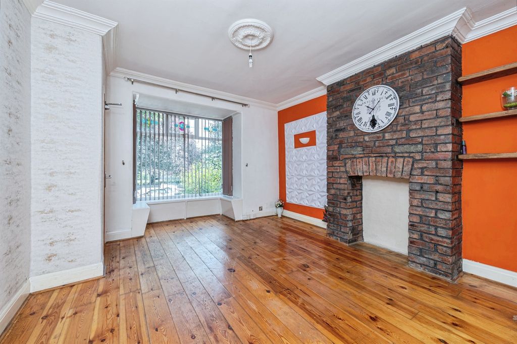 Property photo 3 of 17