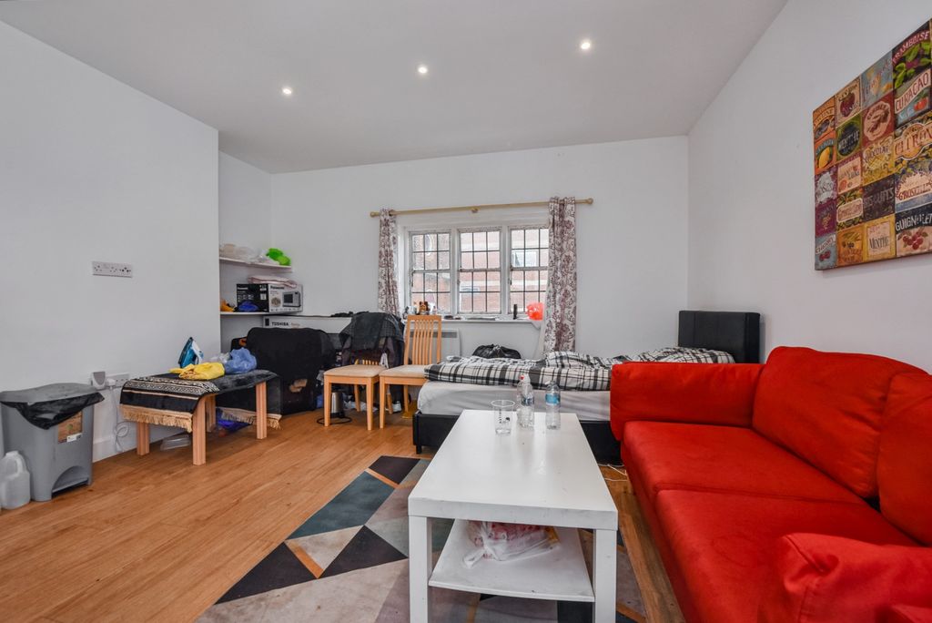 Property photo 2 of 17 15 Arcade Street, Ipswich, Ip1 1Ex