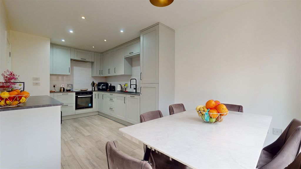 Property photo 3 of 18 02172026_222852.Jpg