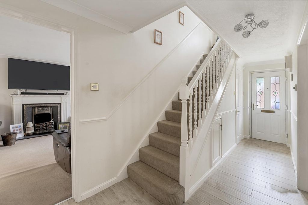 Property photo 2 of 16 18Chestnut02.Jpg