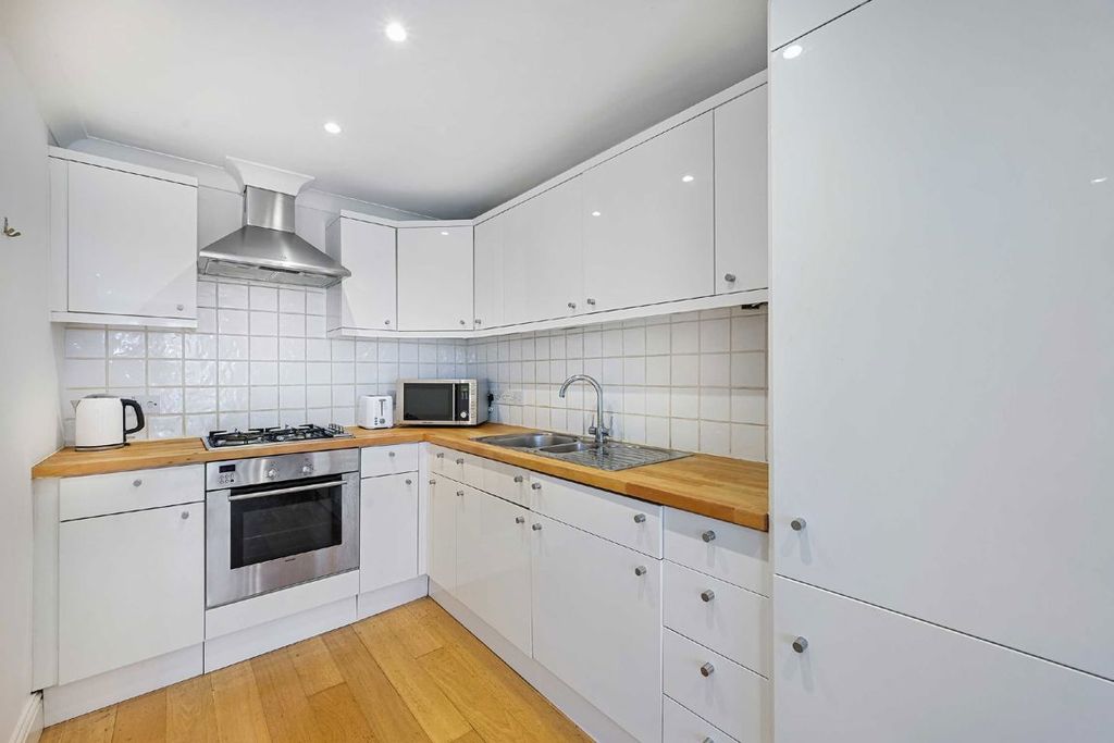 Property photo 3 of 5