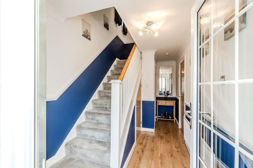 Property photo 2 of 27 34Pinewoodclose-Kentonbankfoot-Ne32Yb-25.Jpg