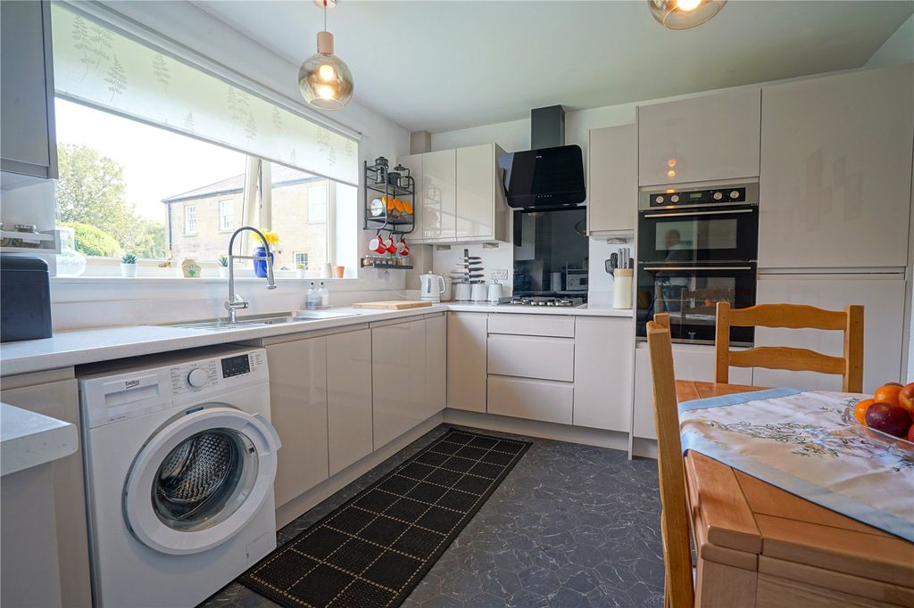 Property photo 2 of 11 Picture No. 08
