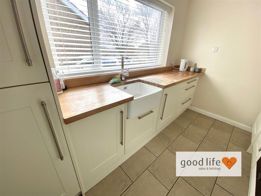 Property photo 3 of 22 20260313_132420604_Ios39Copleydrive.Jpg