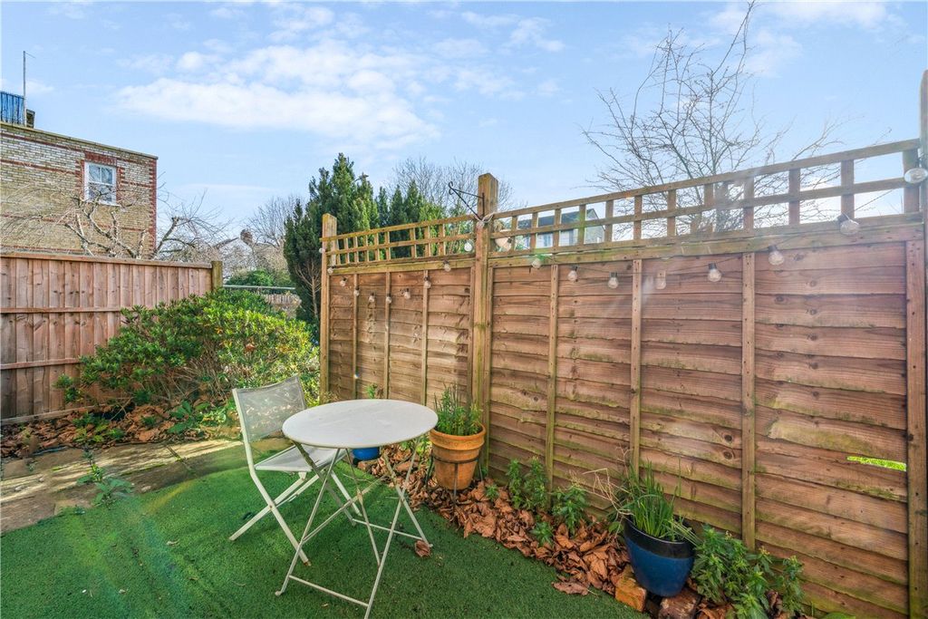 Property photo 3 of 17 Picture No. 09