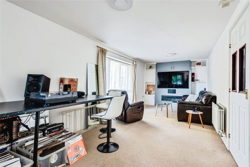 Property photo 3 of 14 Picture No. 01