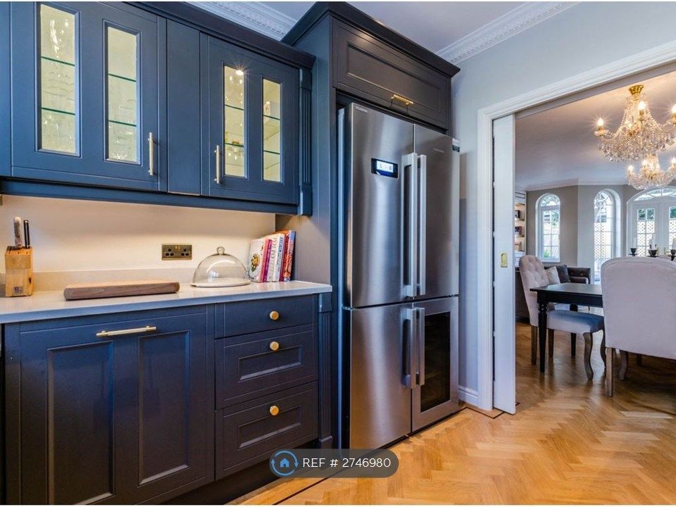 Property photo 3 of 28 Kitchen