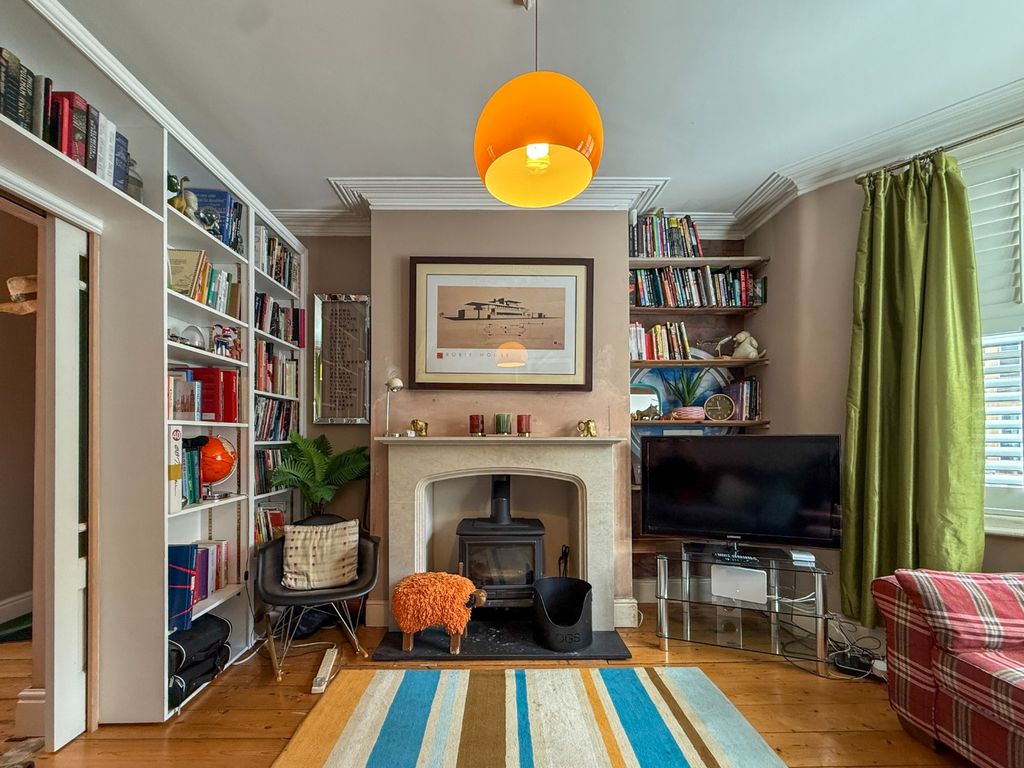 Property photo 3 of 21 4299723