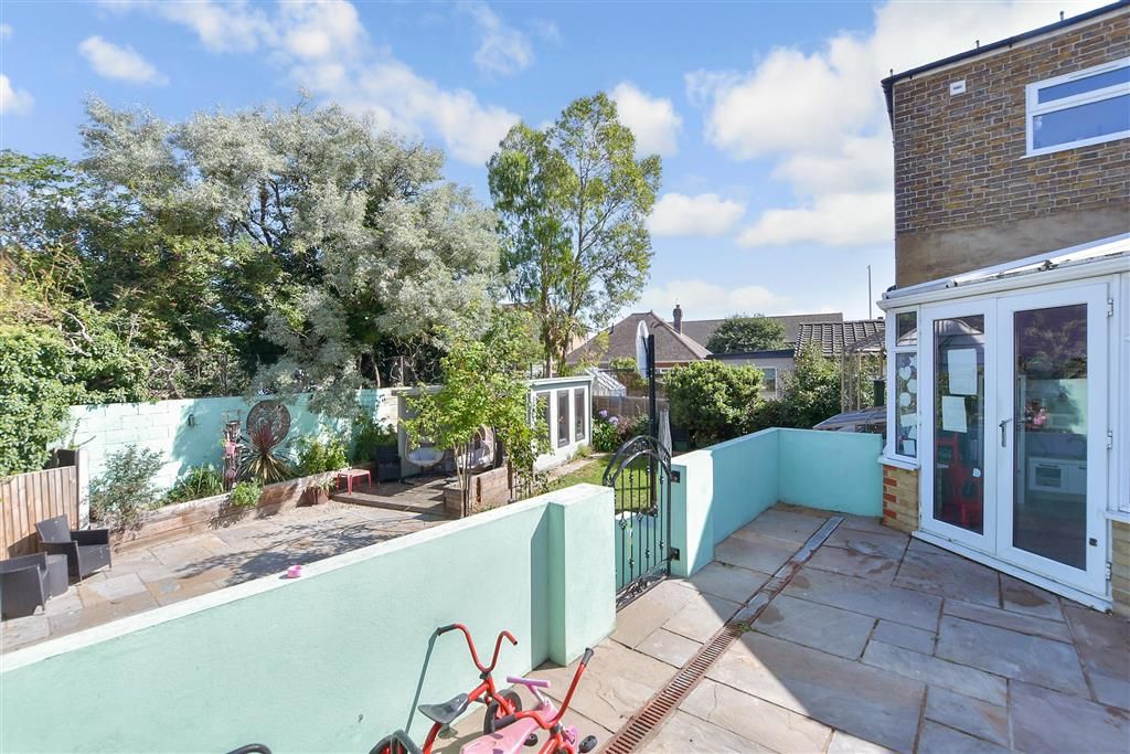 Property photo 3 of 14 Patio / Decking