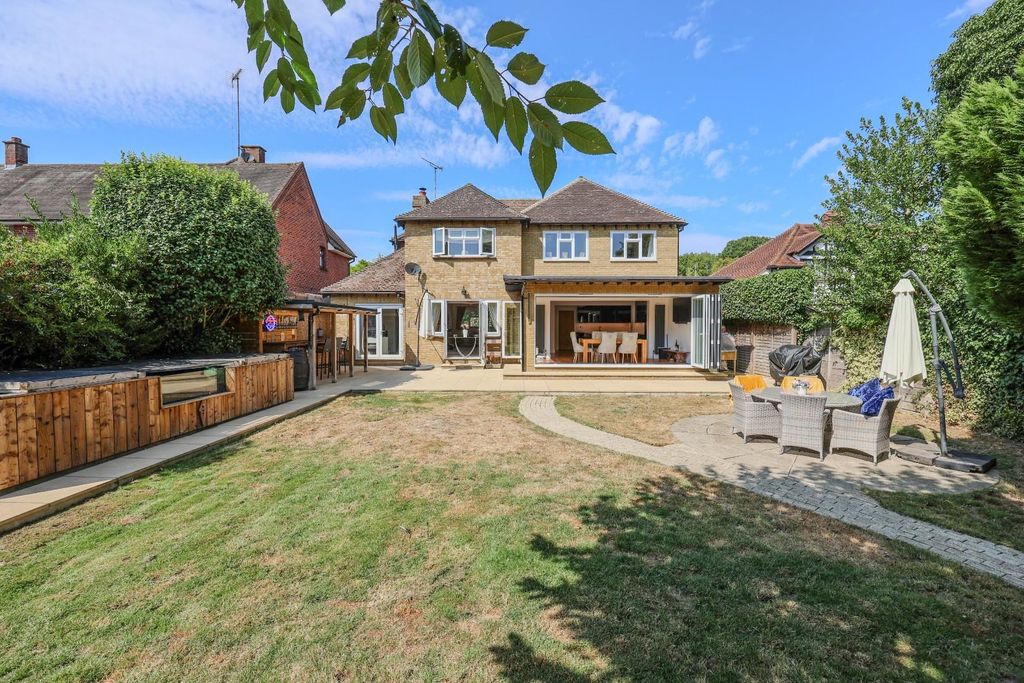 Property photo 3 of 40