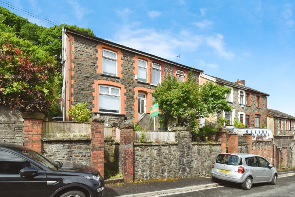 Property photo 2 of 18