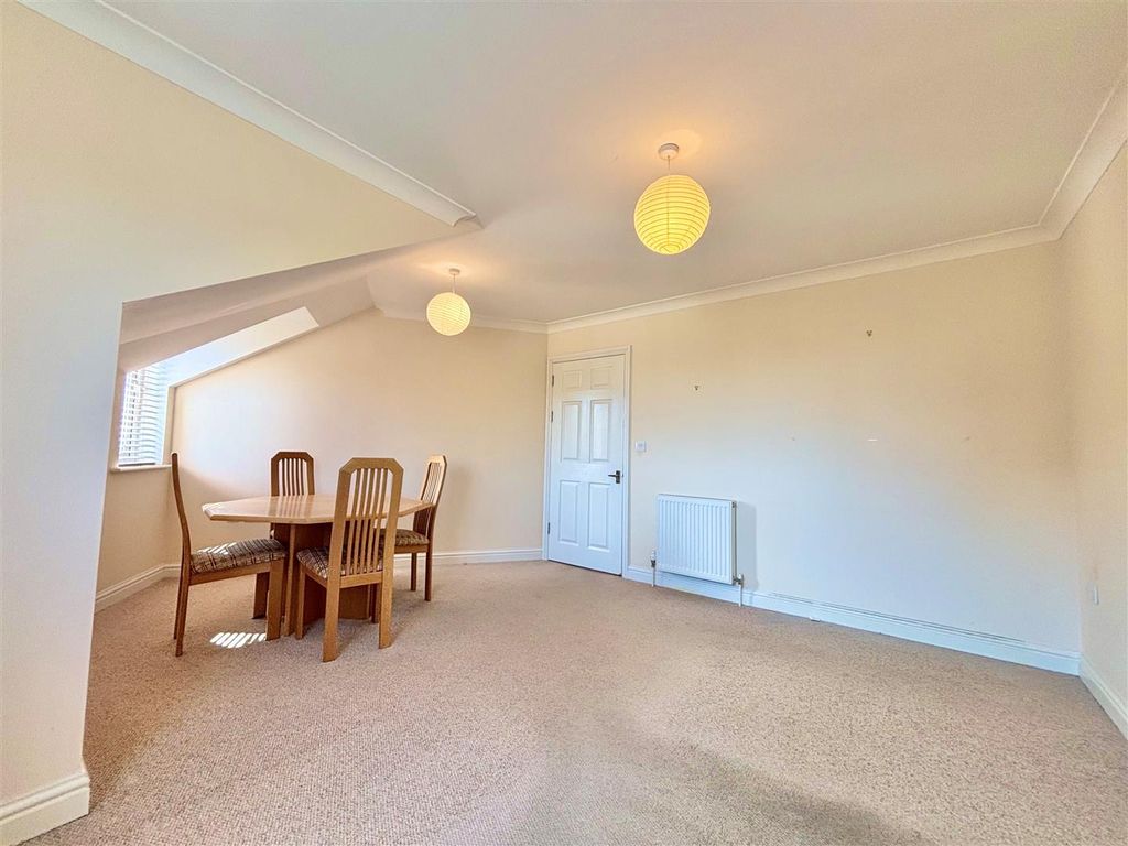 Property photo 2 of 14 Living/Dining Room