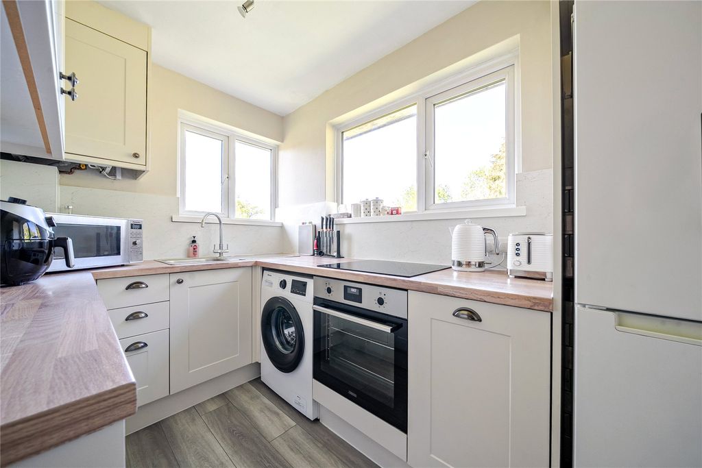 Property photo 3 of 14 Picture No. 02