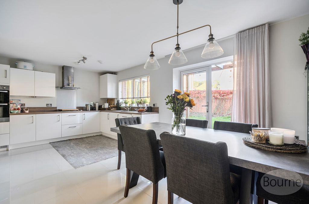 Property photo 1 of 20 82434552-d35E-48d...