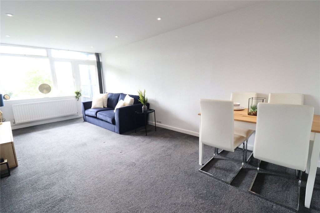 Property photo 3 of 12 Picture No. 04