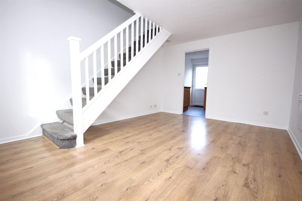 Property photo 3 of 9 Img_8122.Jpg