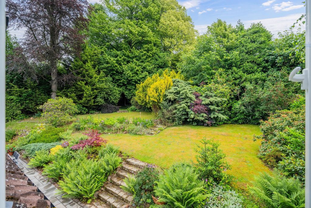 Property photo 3 of 41