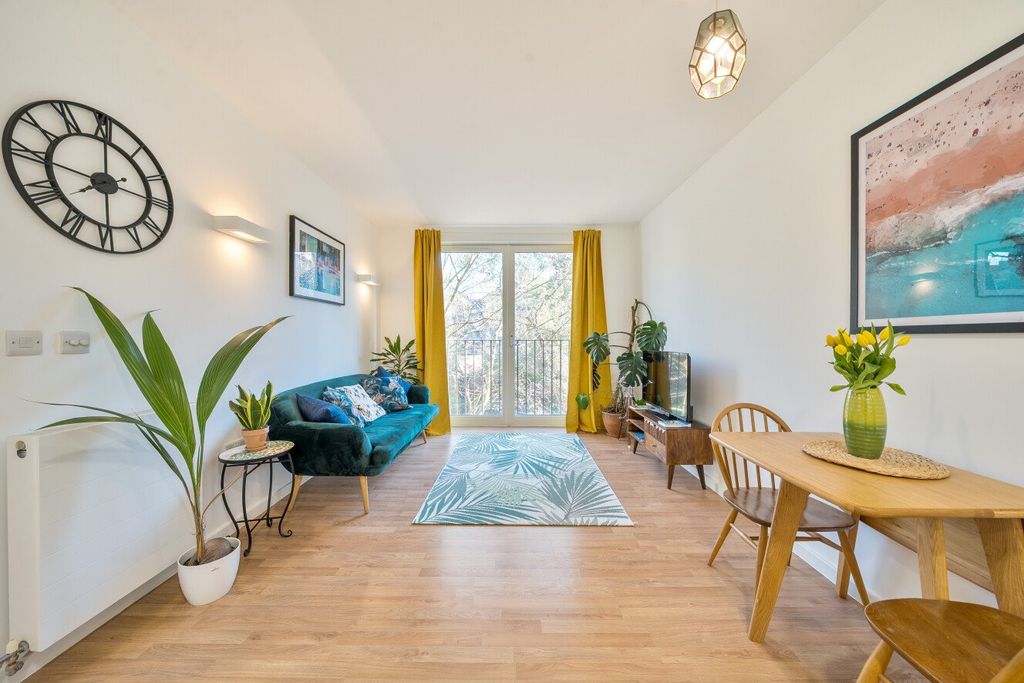 Property photo 1 of 24 Picture No. 25