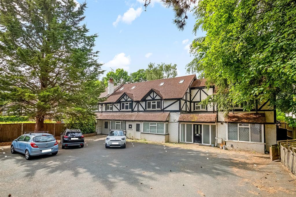 Property photo 1 of 15 External